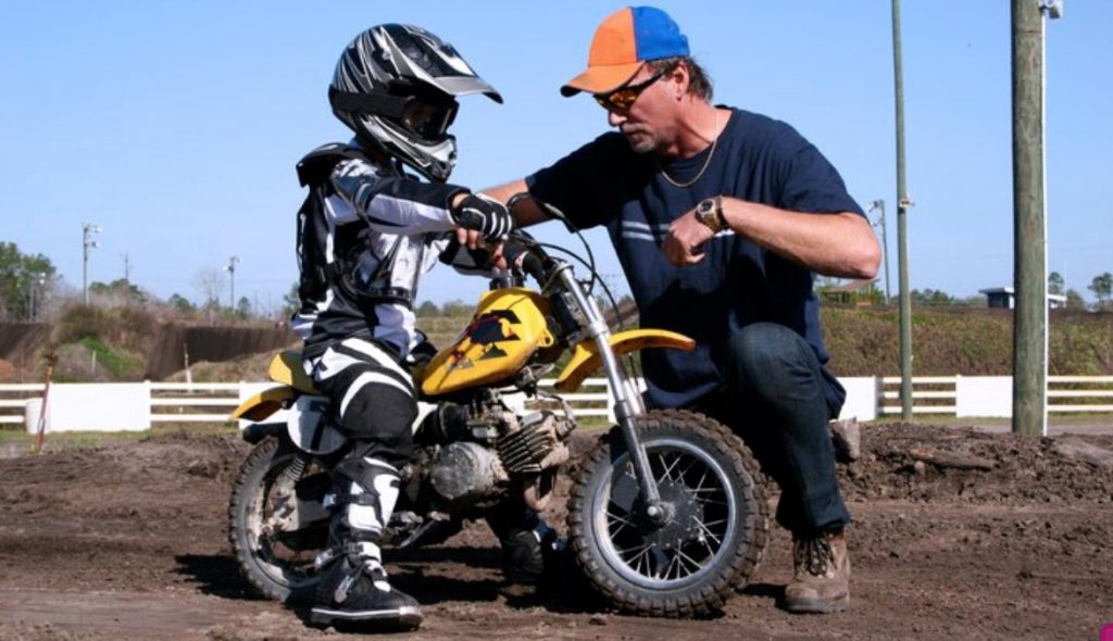 otroška motoristična oprema